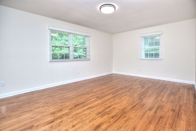 14 North Avenue, Westport, CT 06880