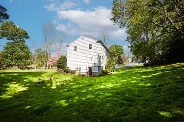 14 North Avenue, Westport, CT 06880