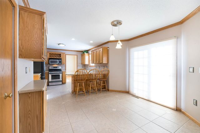 1002 BROOKS BAY Drive, Erie, PA 16505