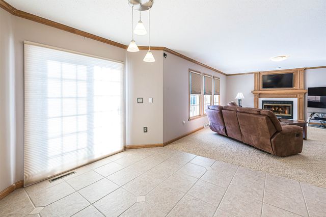 1002 BROOKS BAY Drive, Erie, PA 16505