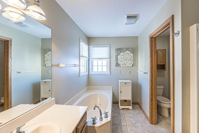 1002 BROOKS BAY Drive, Erie, PA 16505