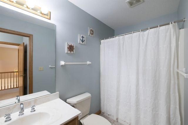 1002 BROOKS BAY Drive, Erie, PA 16505