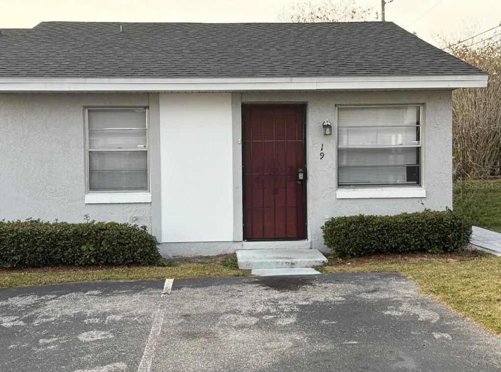 19 LAKE VILLA WAY, Kissimmee, FL 34743