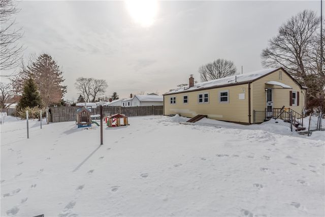 266 Vineyard Road, Warwick, RI 02889