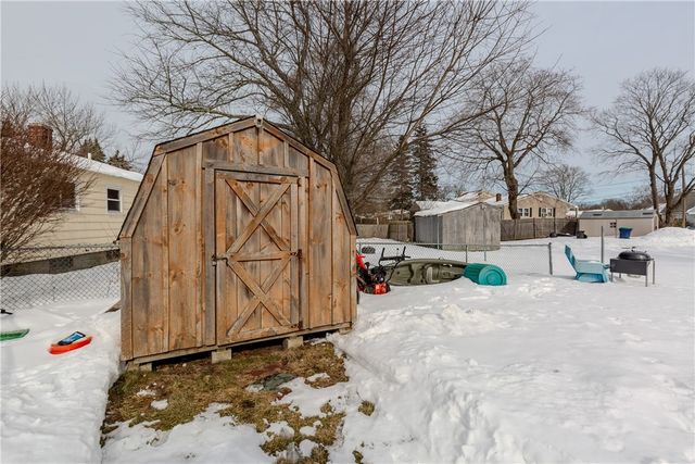 266 Vineyard Road, Warwick, RI 02889