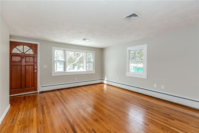 266 Vineyard Road, Warwick, RI 02889