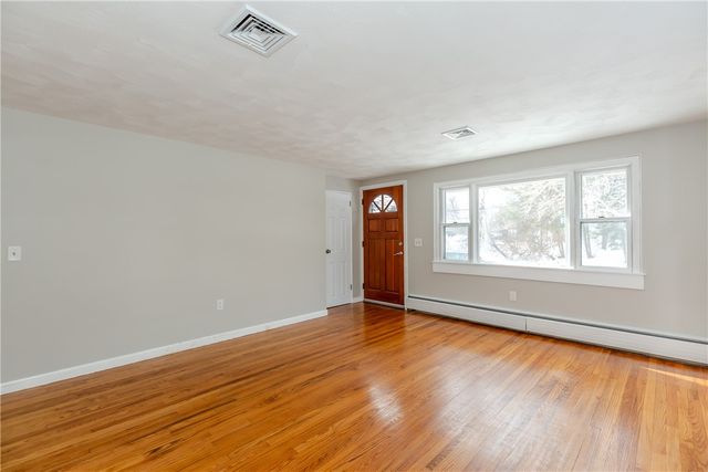 266 Vineyard Road, Warwick, RI 02889