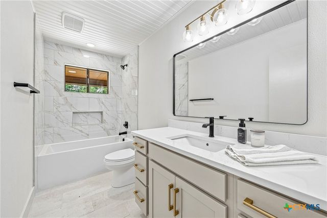 221 Montwood, Seguin, TX 78155