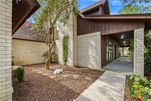221 Montwood, Seguin, TX 78155