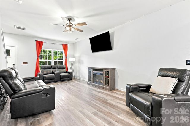 313 Bell Street, Mount Holly, NC 28120