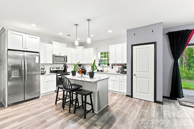 313 Bell Street, Mount Holly, NC 28120