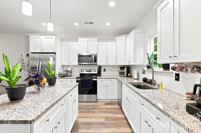 313 Bell Street, Mount Holly, NC 28120