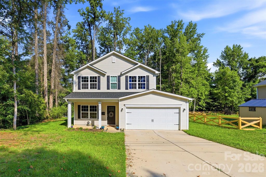 313 Bell Street, Mount Holly, NC 28120
