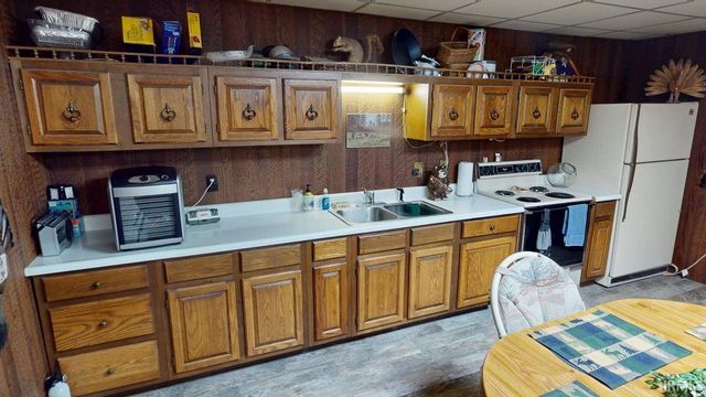 7892 E 450 north Crossroad, Logansport, IN 46947