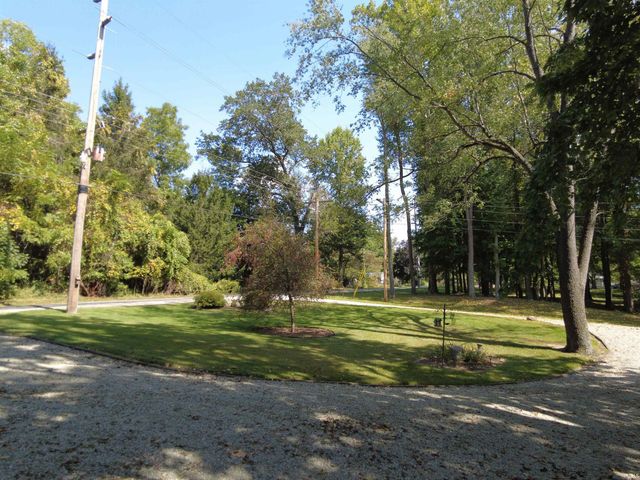 7892 E 450 north Crossroad, Logansport, IN 46947