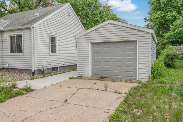 5350 Colfax Avenue N, Brooklyn Center, MN 55430