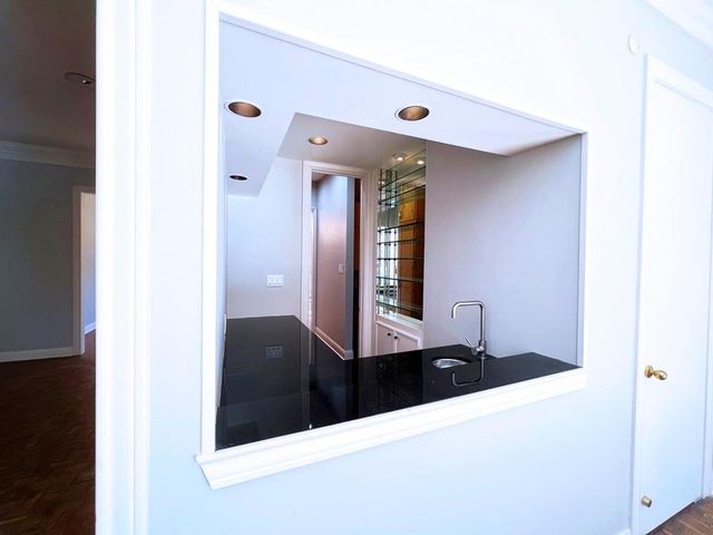 19 Windermere Lane, Houston, TX 77063