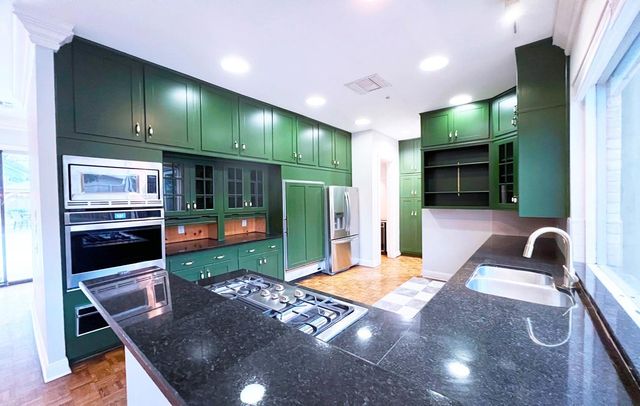 19 Windermere Lane, Houston, TX 77063