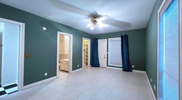 19 Windermere Lane, Houston, TX 77063