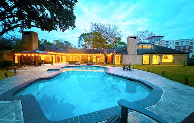 19 Windermere Lane, Houston, TX 77063