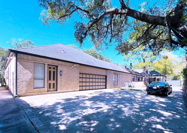 19 Windermere Lane, Houston, TX 77063