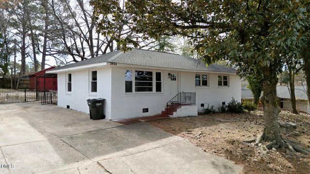 3933 Village Drive, Fayetteville, NC 28304