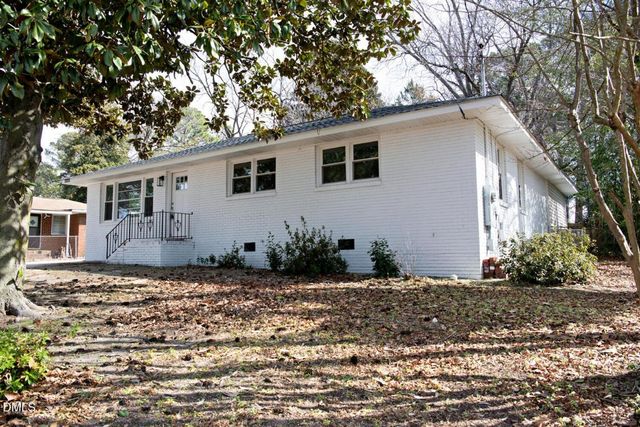 3933 Village Drive, Fayetteville, NC 28304