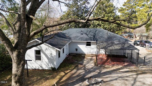 3933 Village Drive, Fayetteville, NC 28304