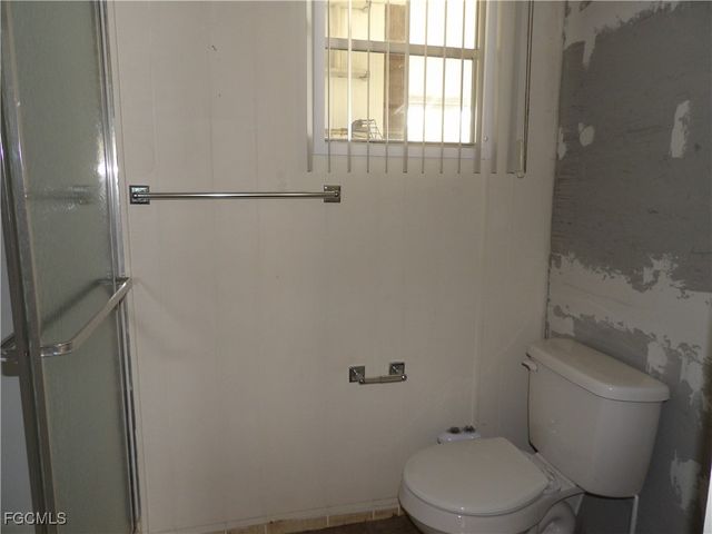 250 Shrub LN N, North Fort Myers, FL 33917