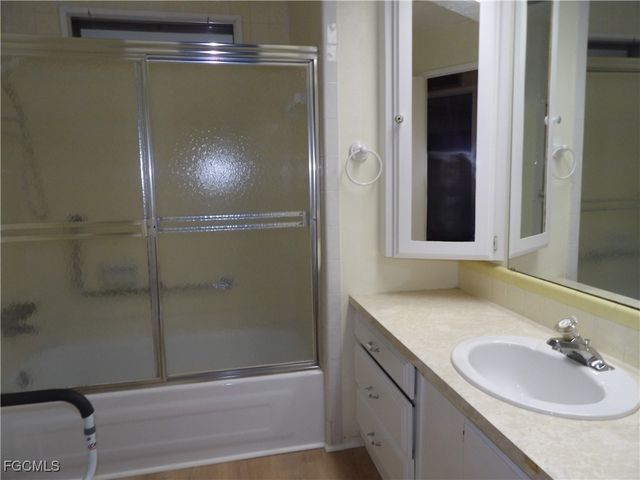 250 Shrub LN N, North Fort Myers, FL 33917