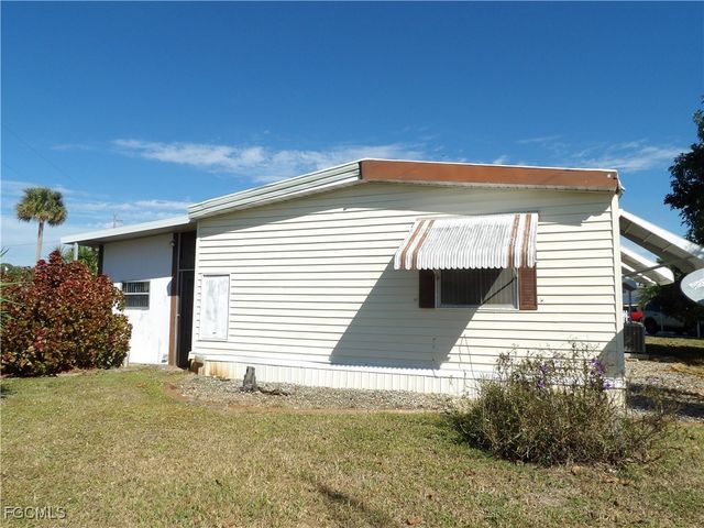 250 Shrub LN N, North Fort Myers, FL 33917