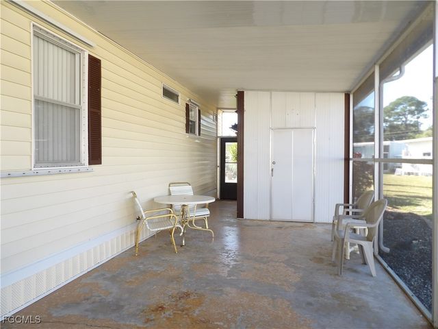 250 Shrub LN N, North Fort Myers, FL 33917