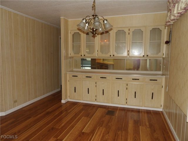 250 Shrub LN N, North Fort Myers, FL 33917