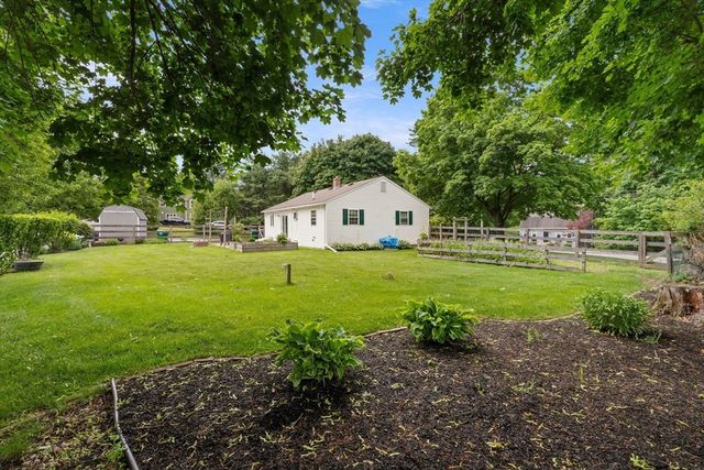 192 School Street, Groveland, MA 01834