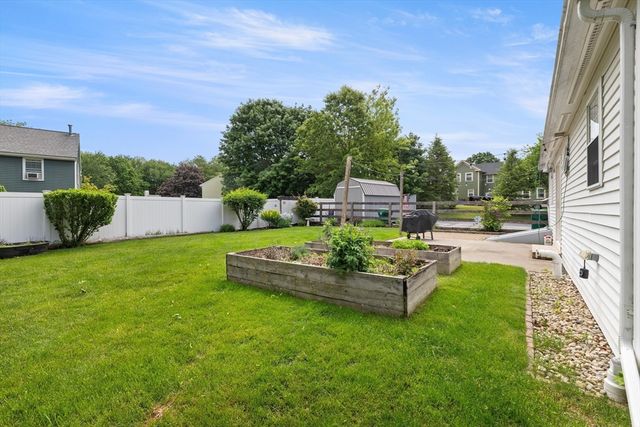 192 School Street, Groveland, MA 01834