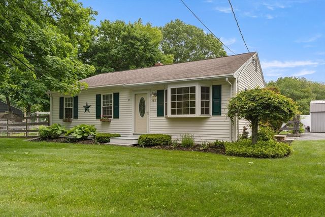 192 School Street, Groveland, MA 01834