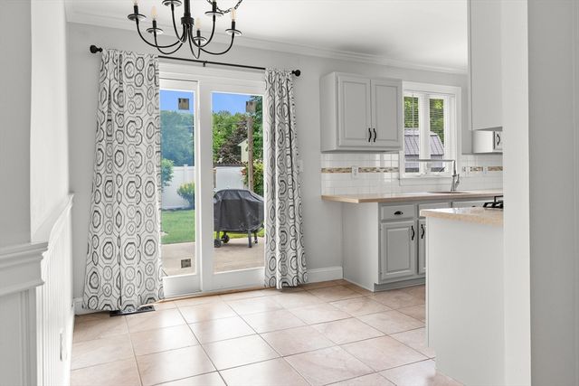 192 School Street, Groveland, MA 01834