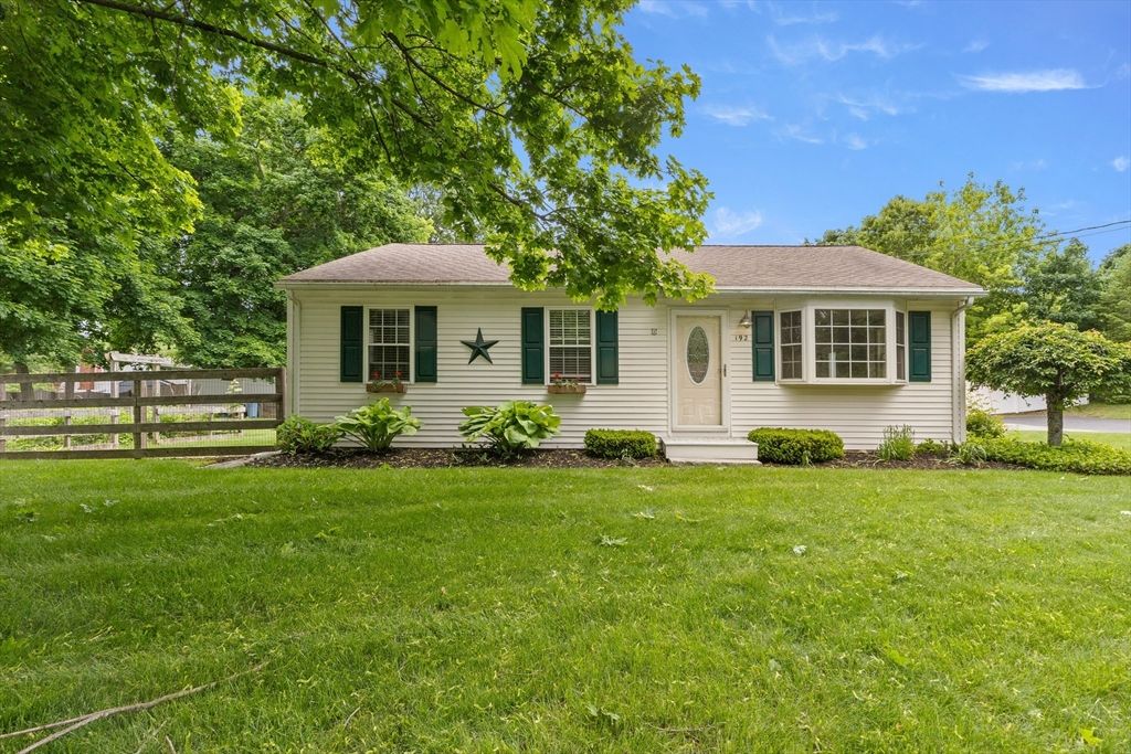 192 School Street, Groveland, MA 01834