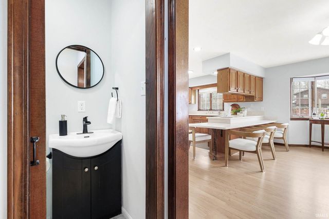 17470 Skyline Drive, South Bend, IN 46614