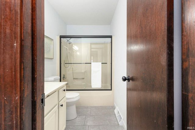 17470 Skyline Drive, South Bend, IN 46614