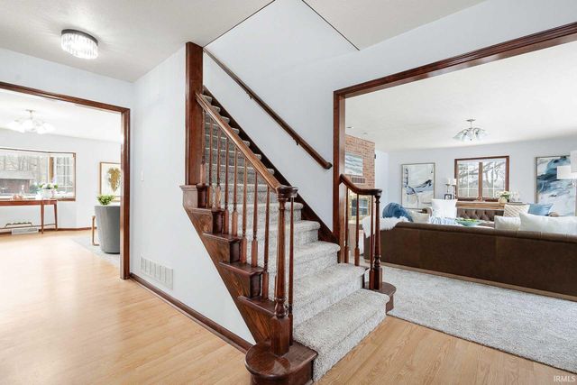 17470 Skyline Drive, South Bend, IN 46614