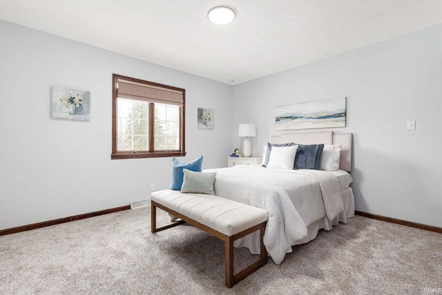 17470 Skyline Drive, South Bend, IN 46614