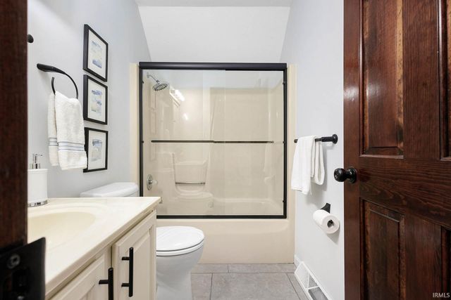 17470 Skyline Drive, South Bend, IN 46614