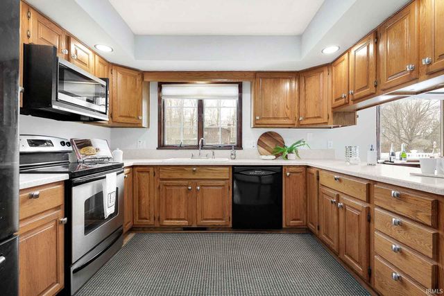 17470 Skyline Drive, South Bend, IN 46614