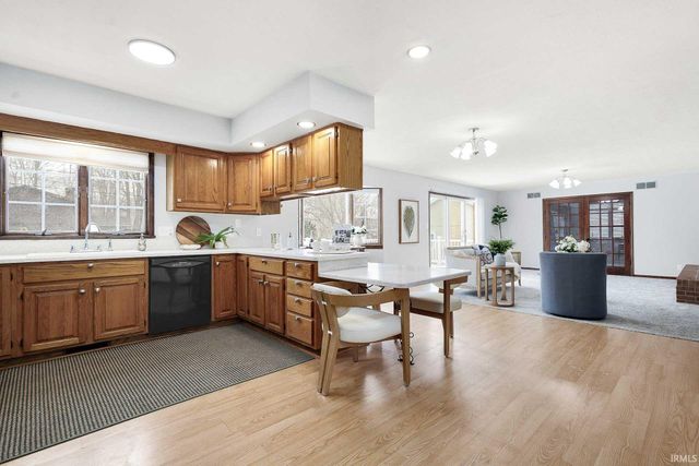 17470 Skyline Drive, South Bend, IN 46614