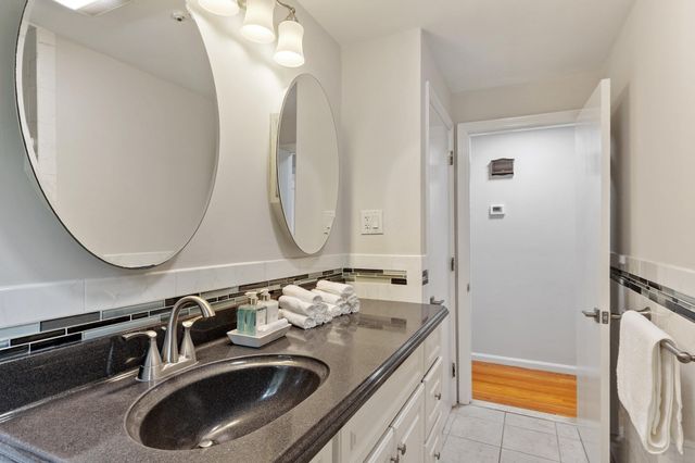 18 Cowdrey Ln, Acton, MA 01720