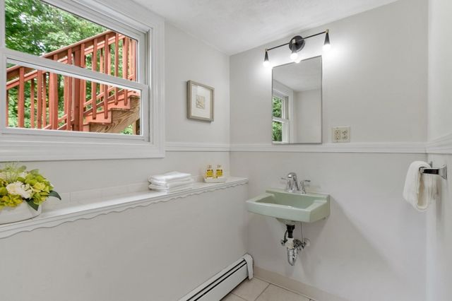 18 Cowdrey Ln, Acton, MA 01720