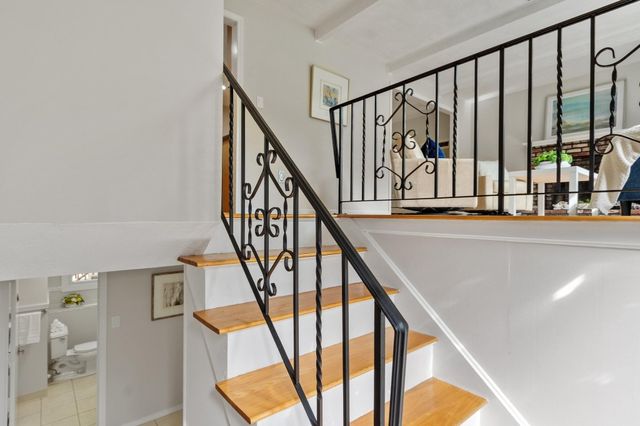 18 Cowdrey Ln, Acton, MA 01720
