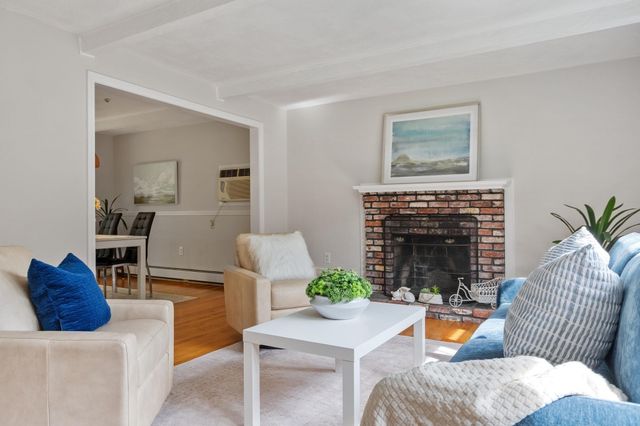 18 Cowdrey Ln, Acton, MA 01720