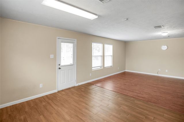 1006 Stillgate Ct Court, Spring, TX 77373